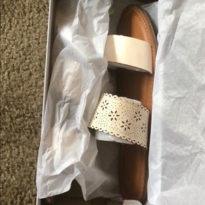 XOXO WM ROXBORO  SANDAL CREAM SZ 10